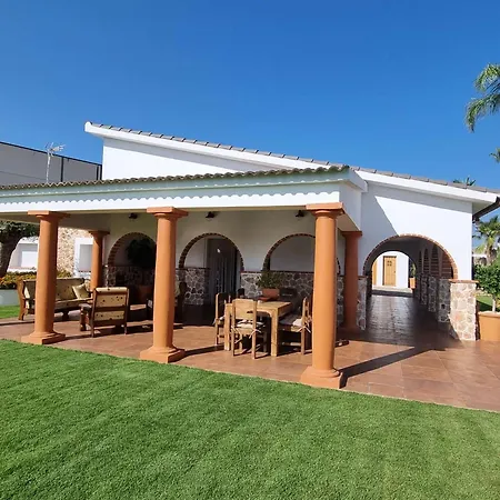 Hacienda Santa Barbara *